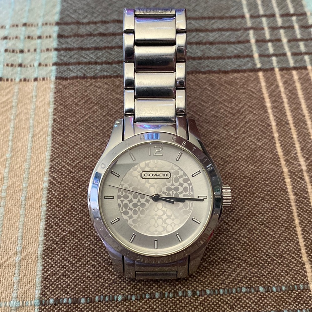 Coach Classic Silver Ladies Wristwatch With Etched Face
